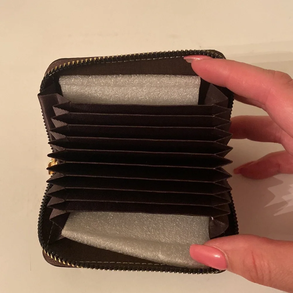 Black card holder 🖤 - Picture 4 of 4